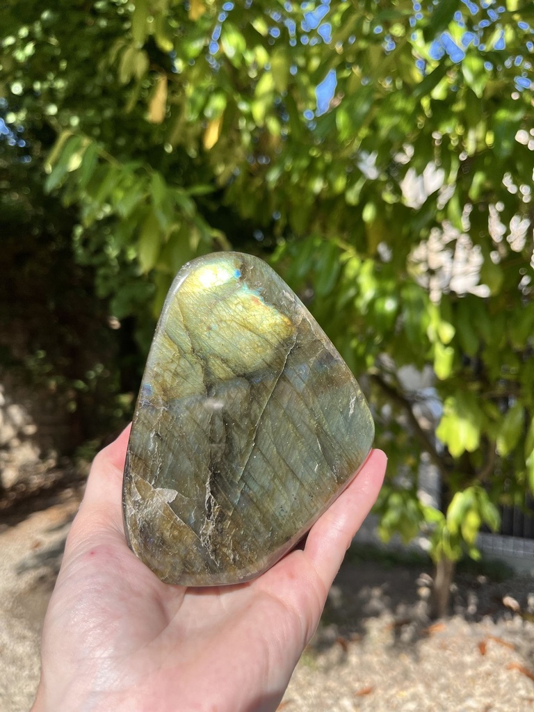 Labradorite 868g